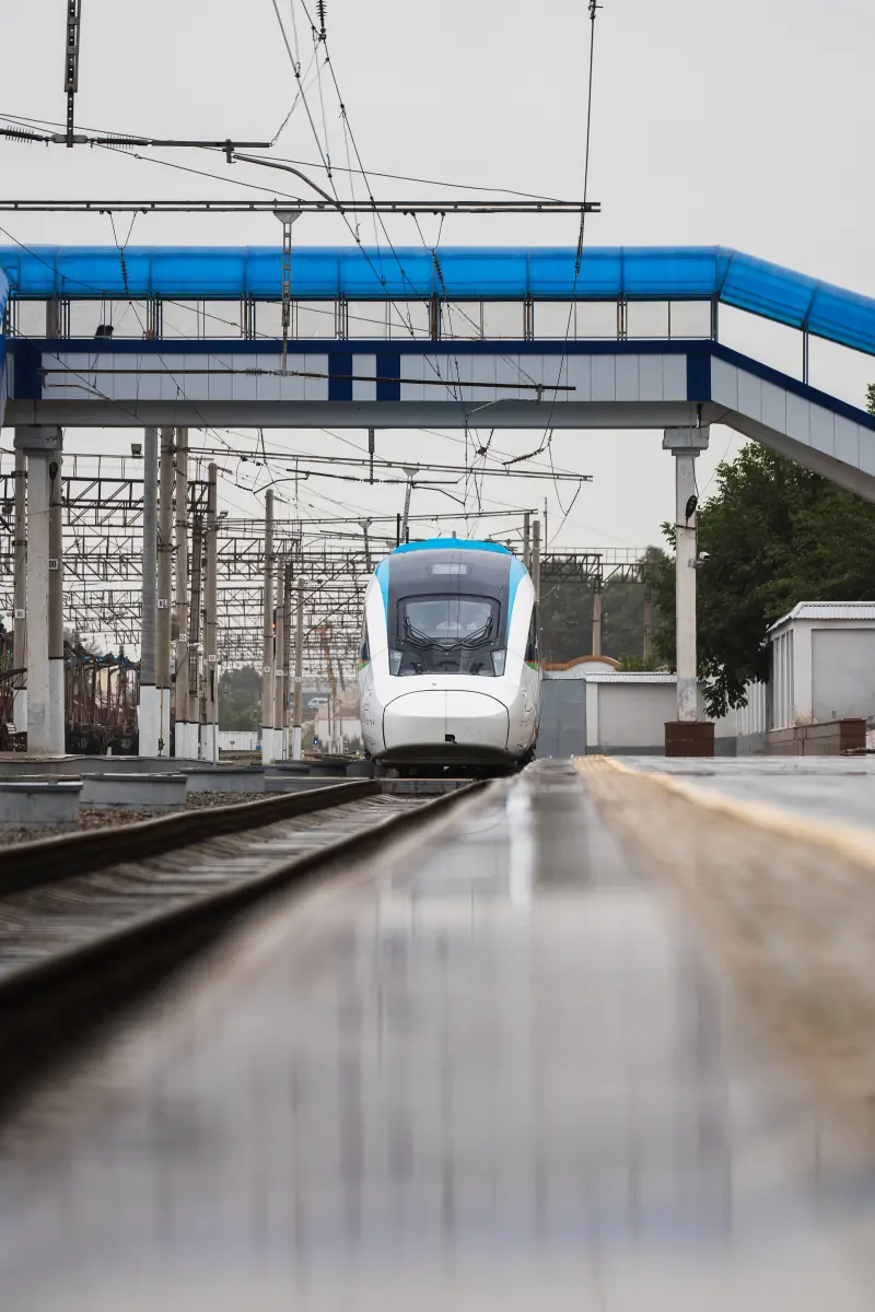 High Speed Train