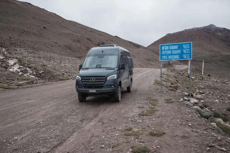 At the Pass sign on the other side