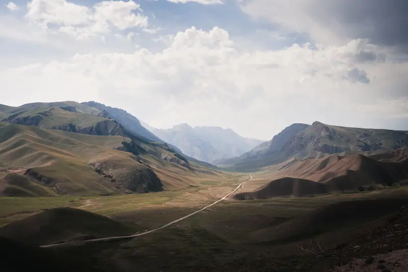 Valley before the pass
