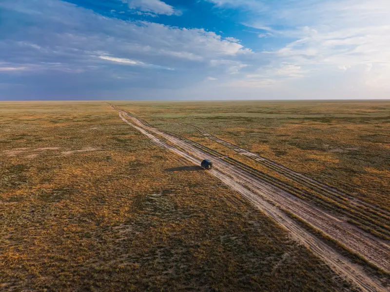 Sprinty on the dirt track, in the middle of nowhere