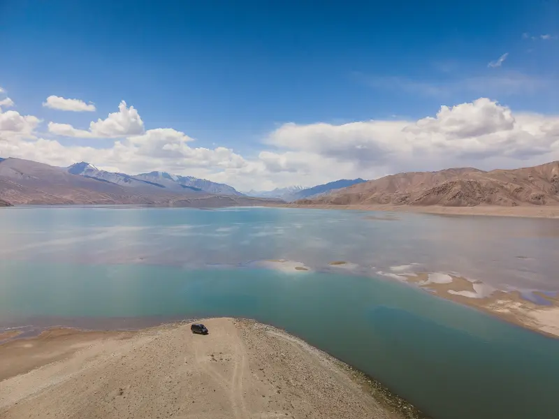 Sprinty at Yashilkul Lake