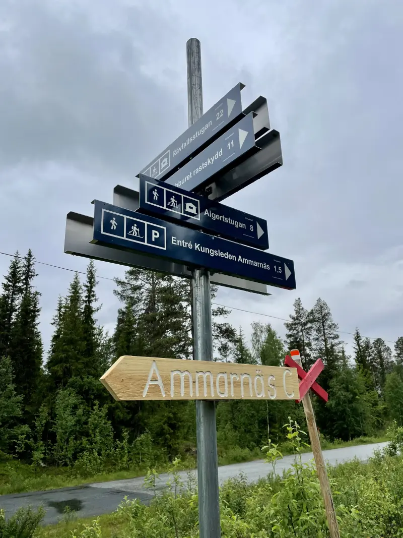 22km to the next hut (Rävfallsstugan)