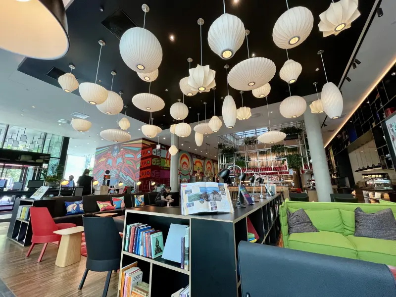 CitizenM Lobby