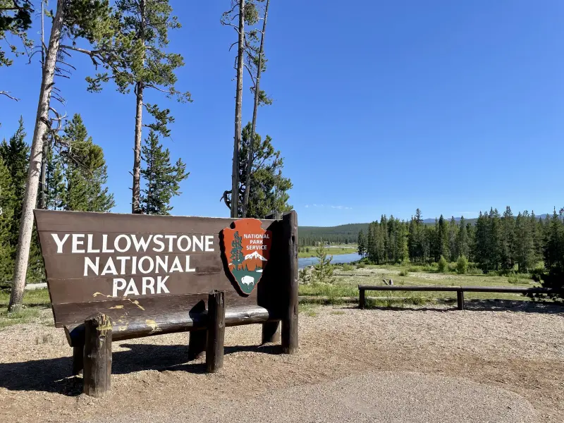 Yellowstone Welcome Sign