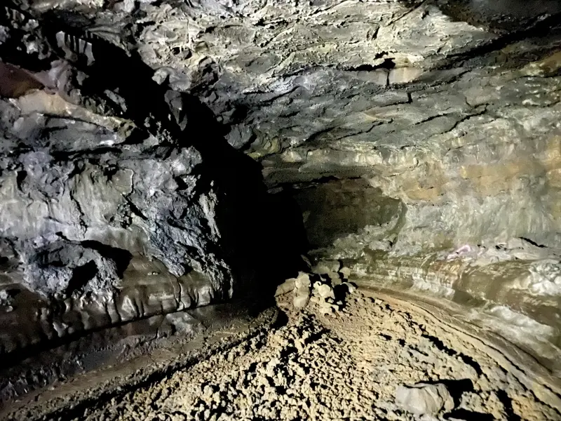 Other picture of the cave